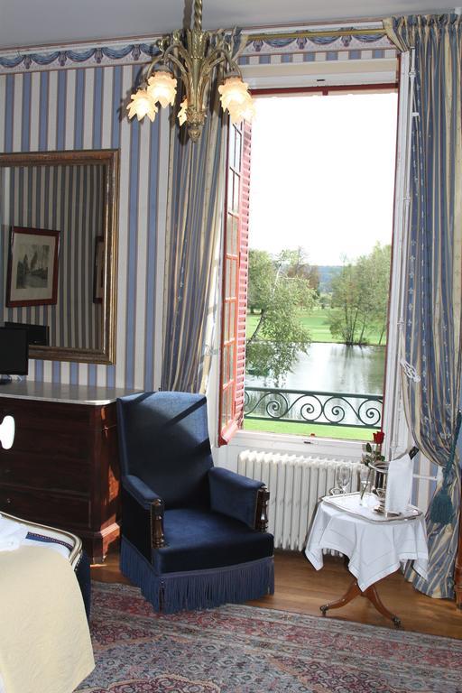 Chateau Du Breuil Bed & Breakfast Gevrolles Rom bilde