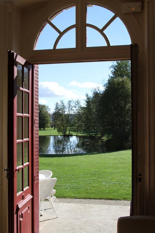 Chateau Du Breuil Bed & Breakfast Gevrolles Eksteriør bilde