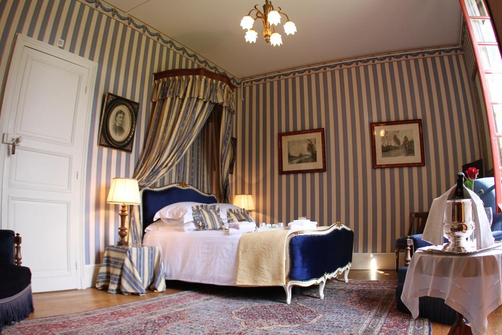 Chateau Du Breuil Bed & Breakfast Gevrolles Rom bilde